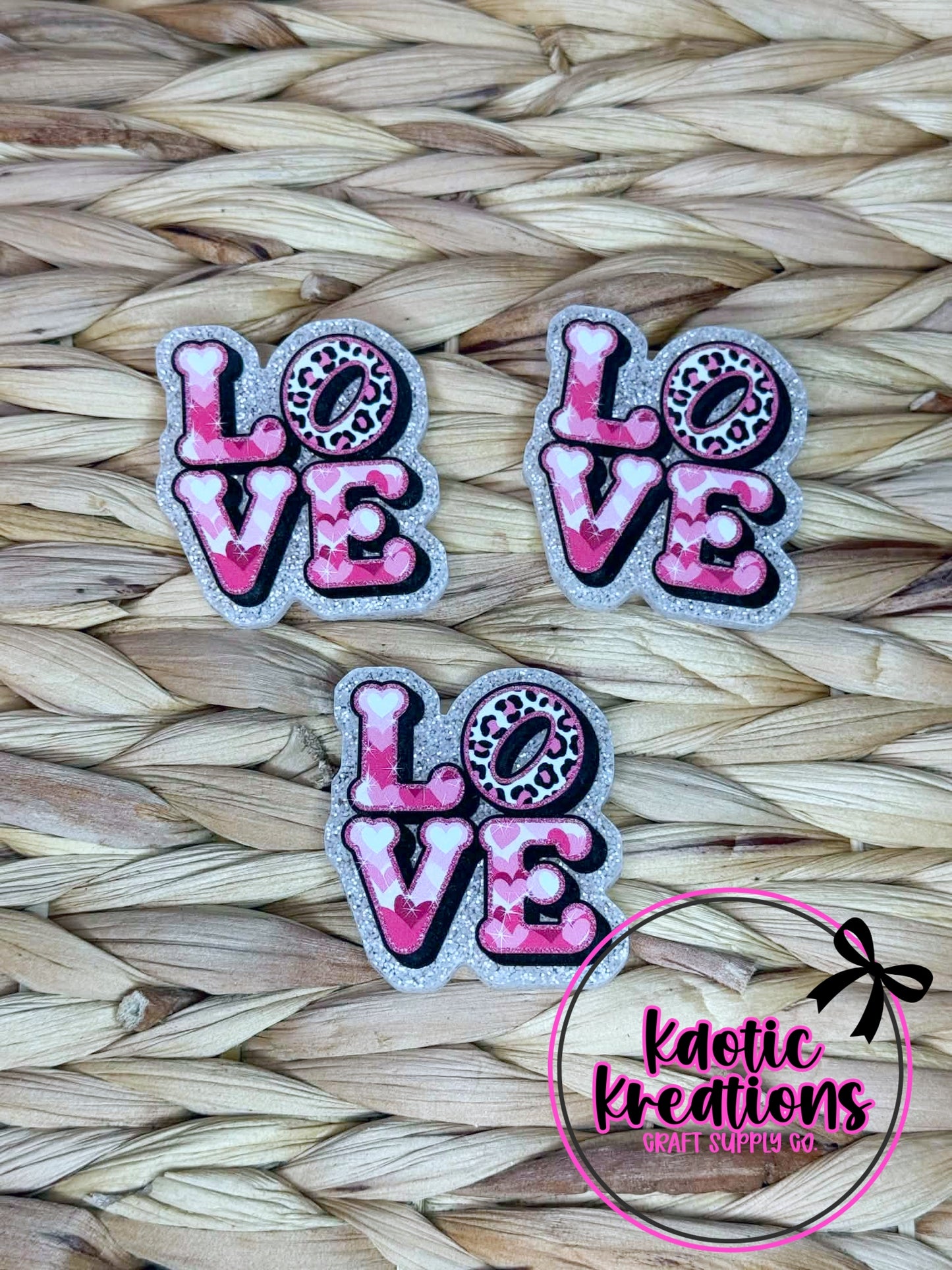 *CUSTOM* FLATBACK ACRYLIC 38mm X 42mm LOVE F43 (1ct)