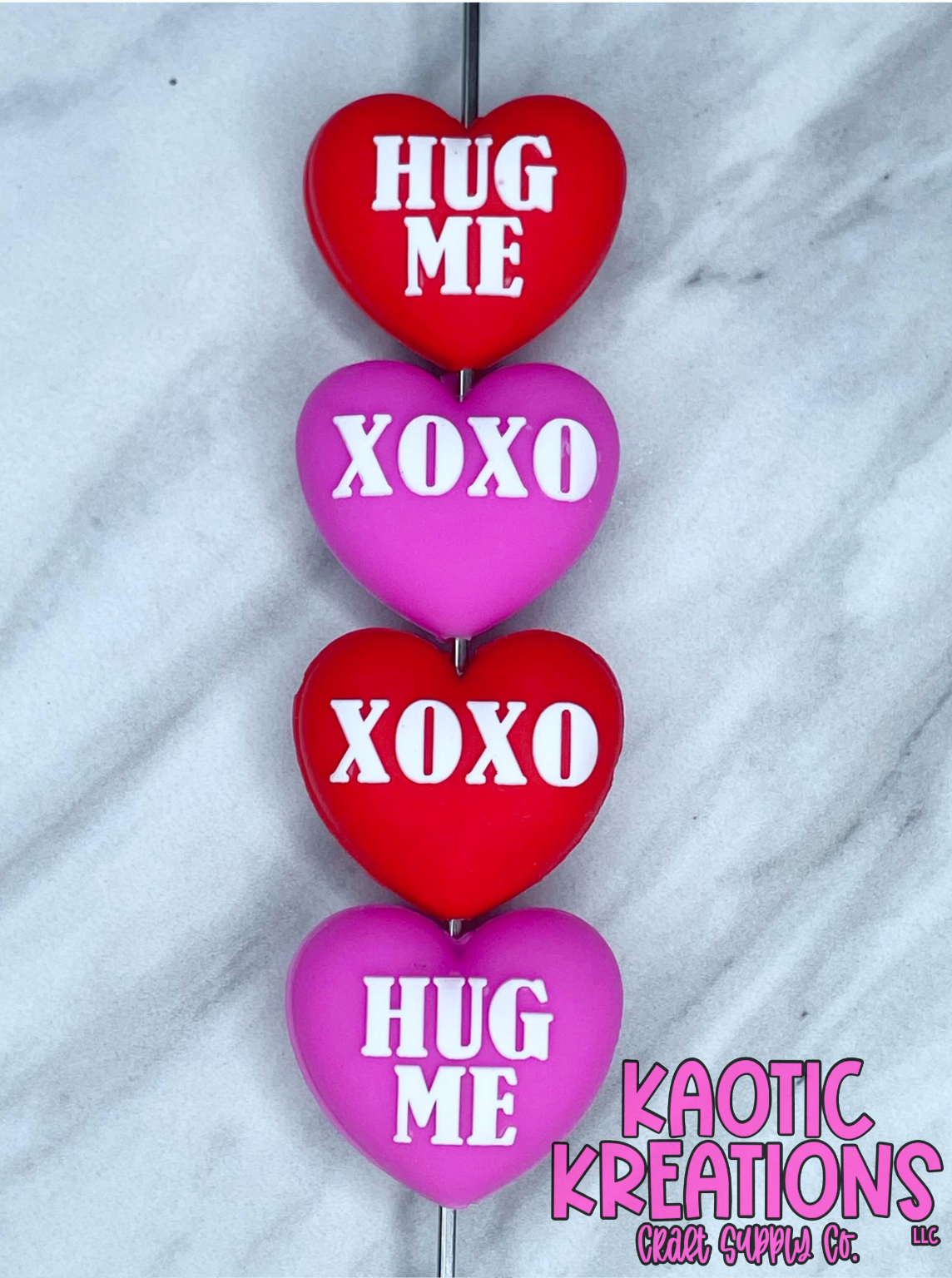 (DISCONTINUED) 3D HEART HUG ME / XOXO SILICONE FOCAL (1ct)