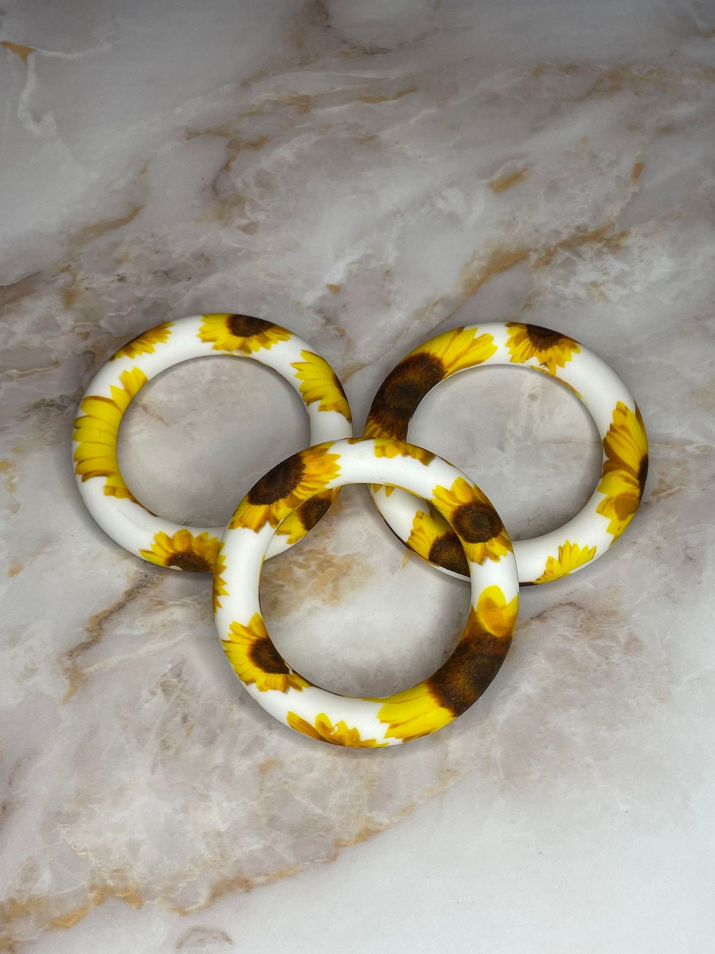 WHITE SUNFLOWER 65MM SILICONE RING
