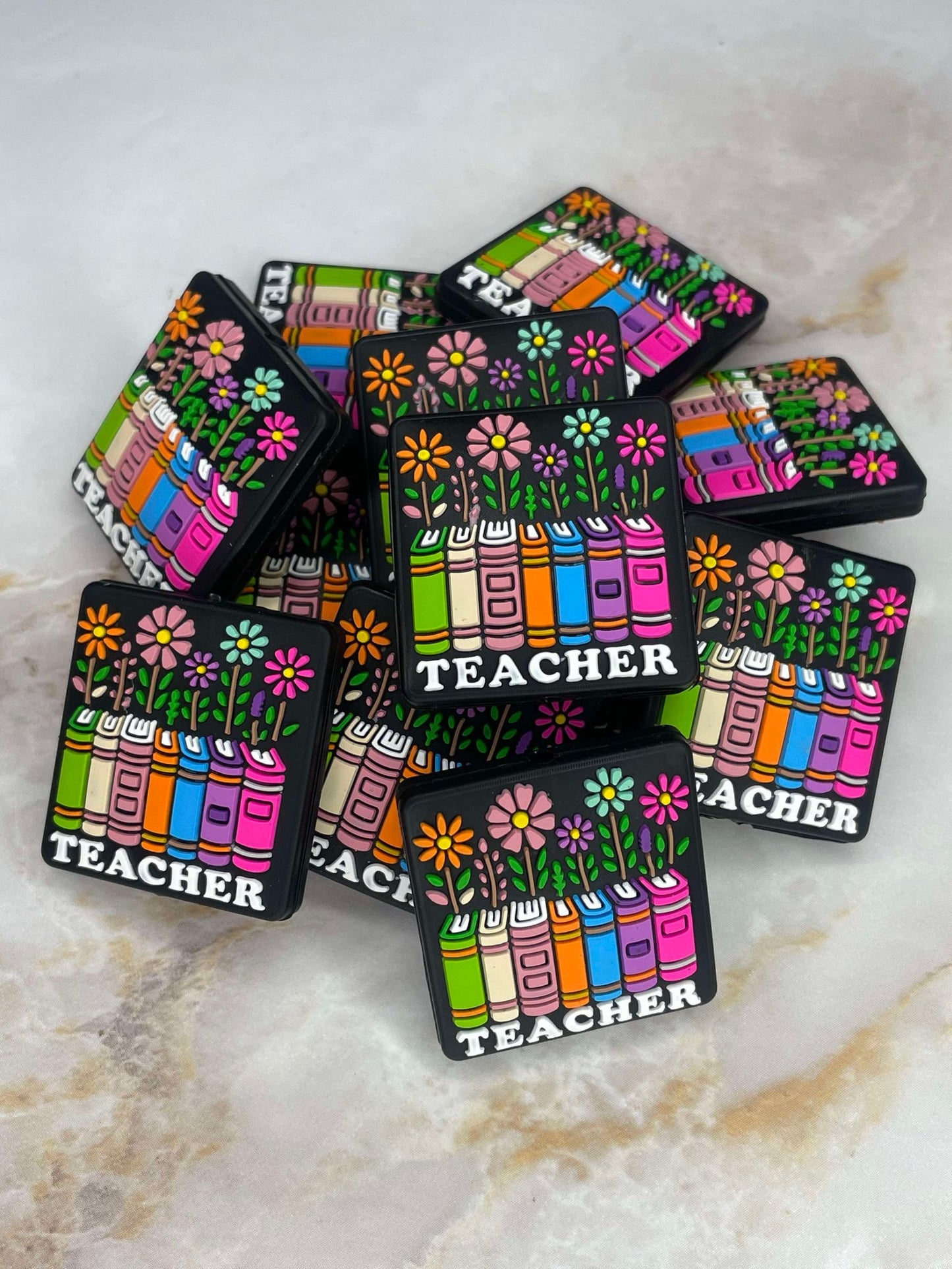 FLORAL BOOKSTACK TEACHER SILICONE FOCAL D63 (1ct)
