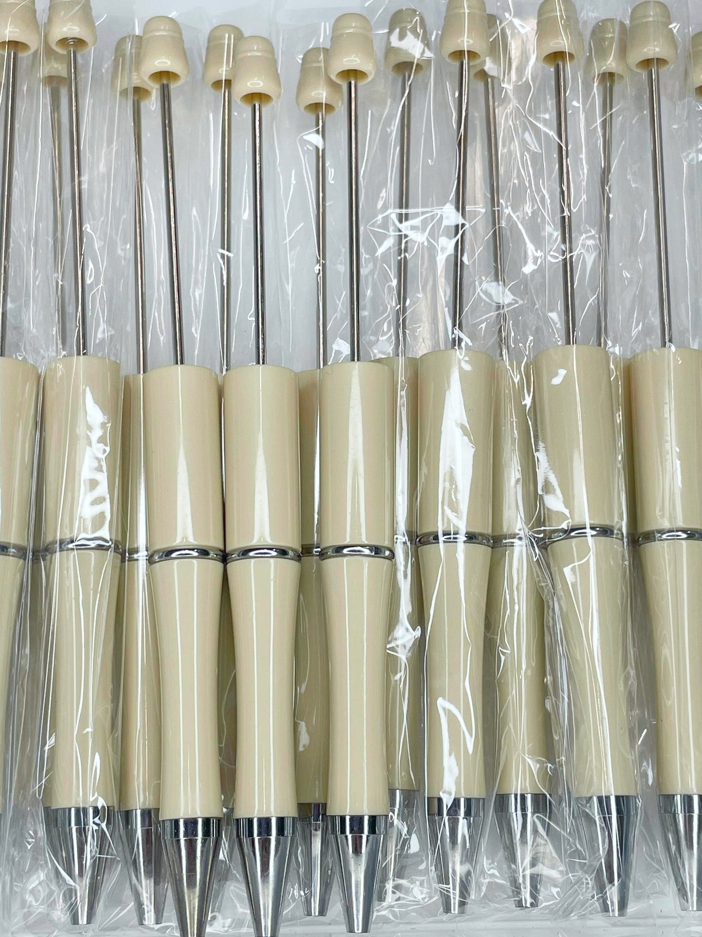 BEADABLE PLASTIC PEN SOLID CREAM B22 (1ct)