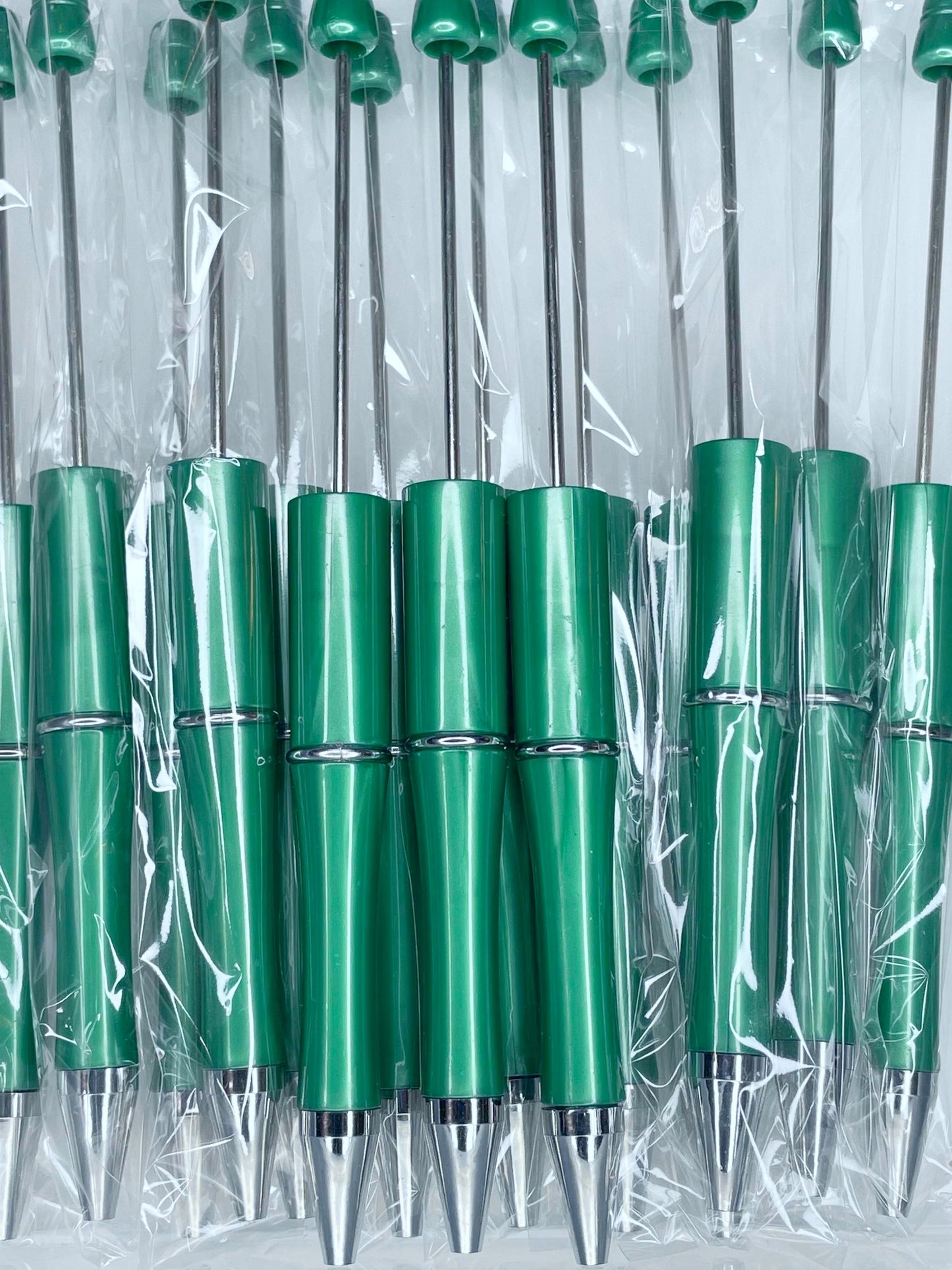 BEADABLE PLASTIC PEN PEARLESCENT GREEN B12 (1ct)