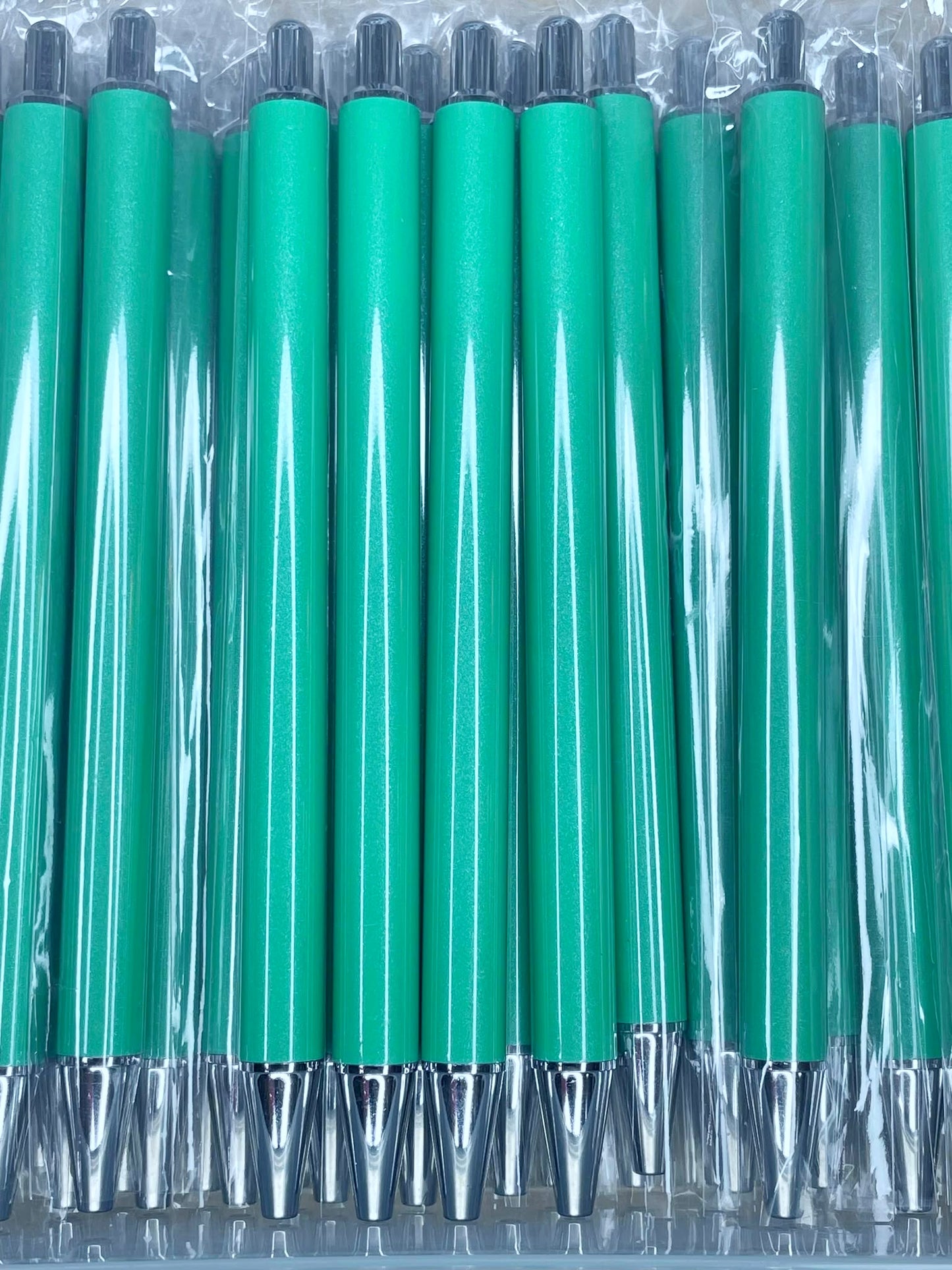 NON-BEADABLE METAL PEN #41 CLOVER GREEN (1ct)