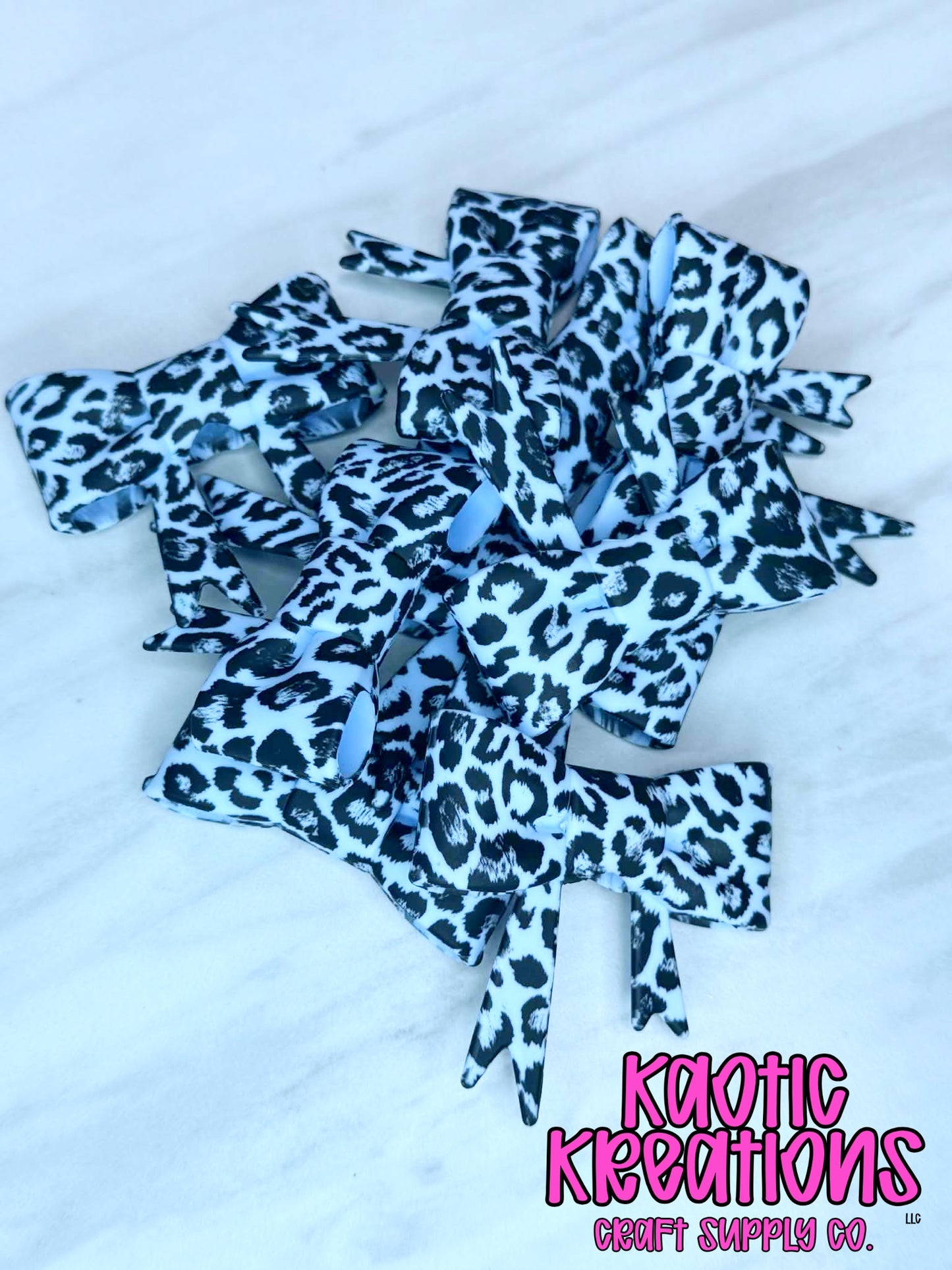 BEADABLE JUMBO SILICONE BOW ICY BLUE LEOPARD (1ct)