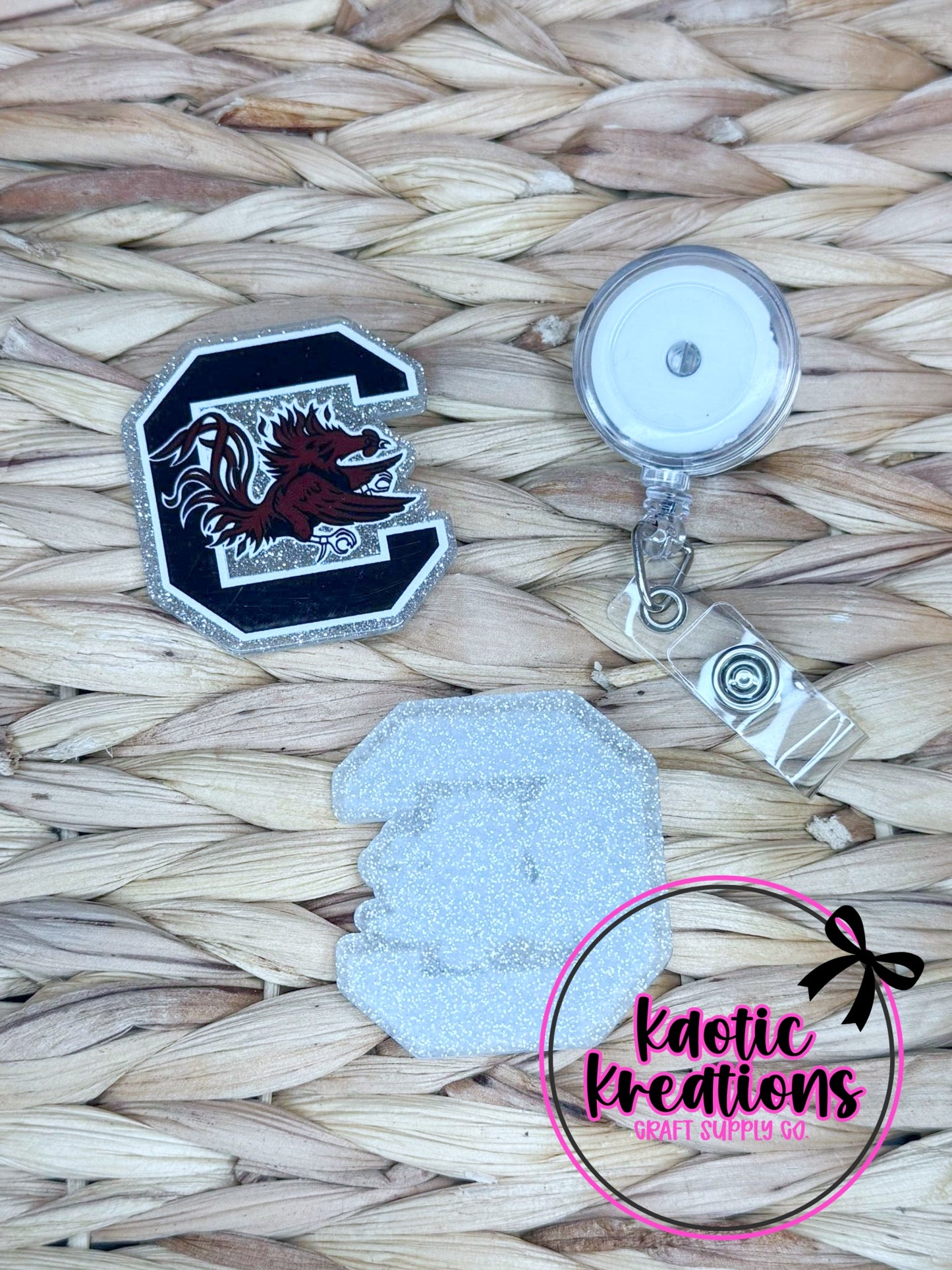*CUSTOM* FLATBACK ACRYLIC 49mm X 52mm GAMECOCKS F456 (1ct)