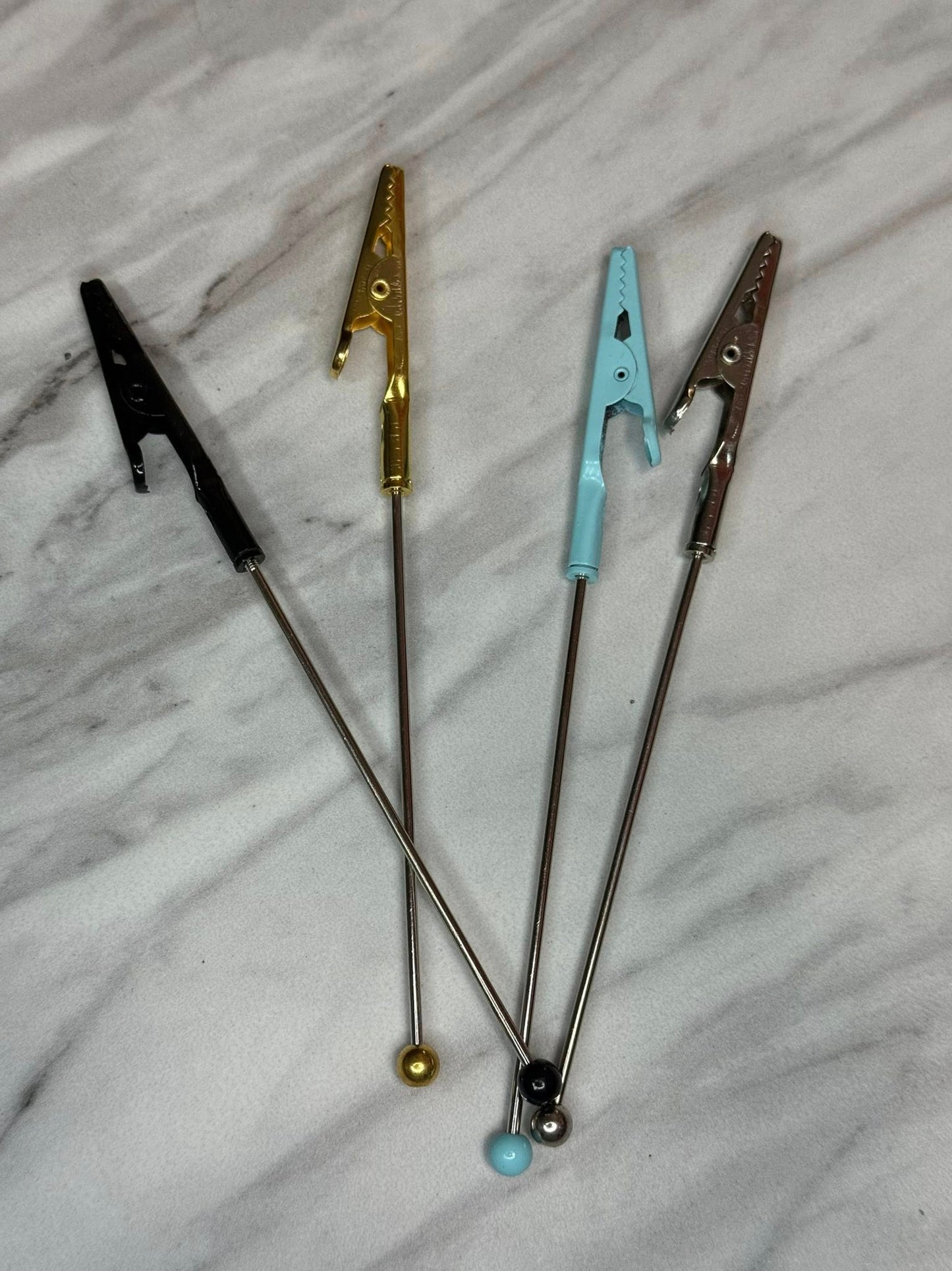(SHOP DESTASH) BEADABLE ROACH CLIPS (4ct)