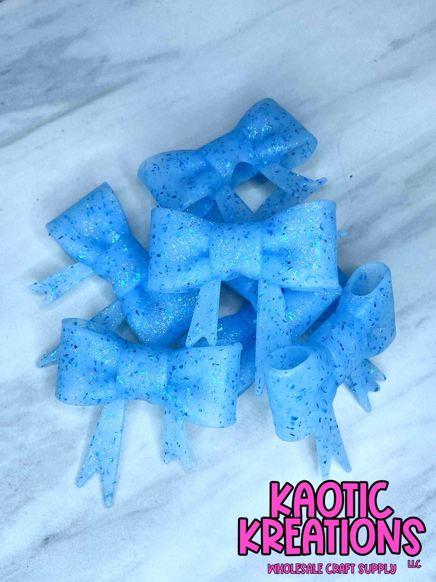 BEADABLE JUMBO SILICONE BOW BLUE CONFETTI GLITTER (1ct)