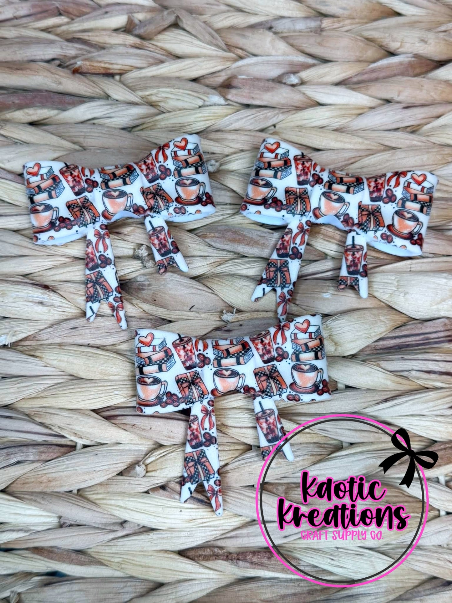 BEADABLE JUMBO SILICONE BOW BOOKS AND COFFEE (1ct)
