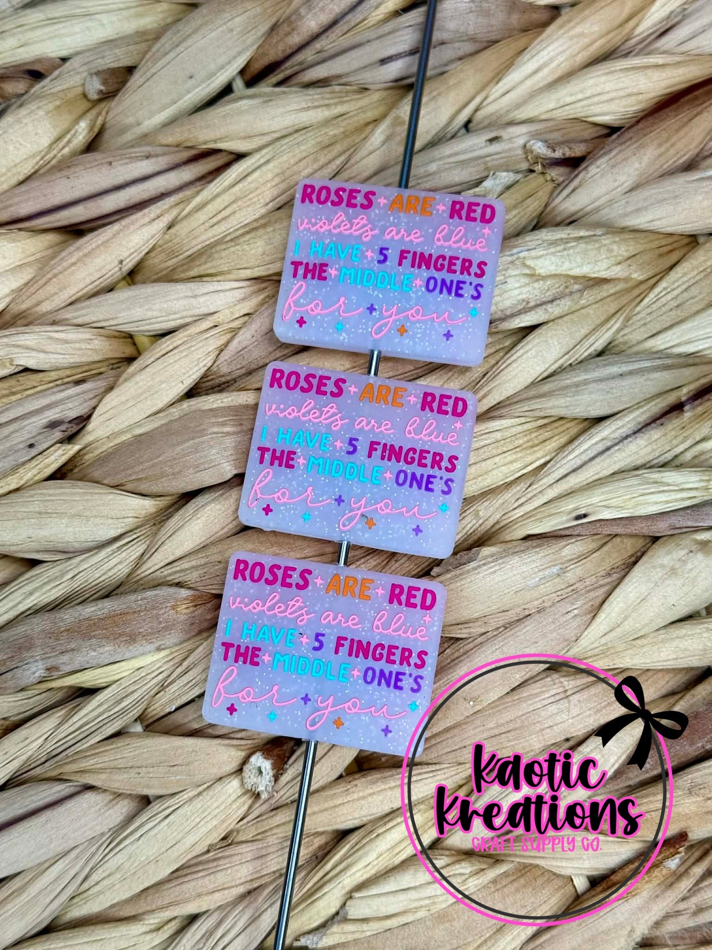 ROSES ARE RED SILICONE FOCAL D449 (1ct)