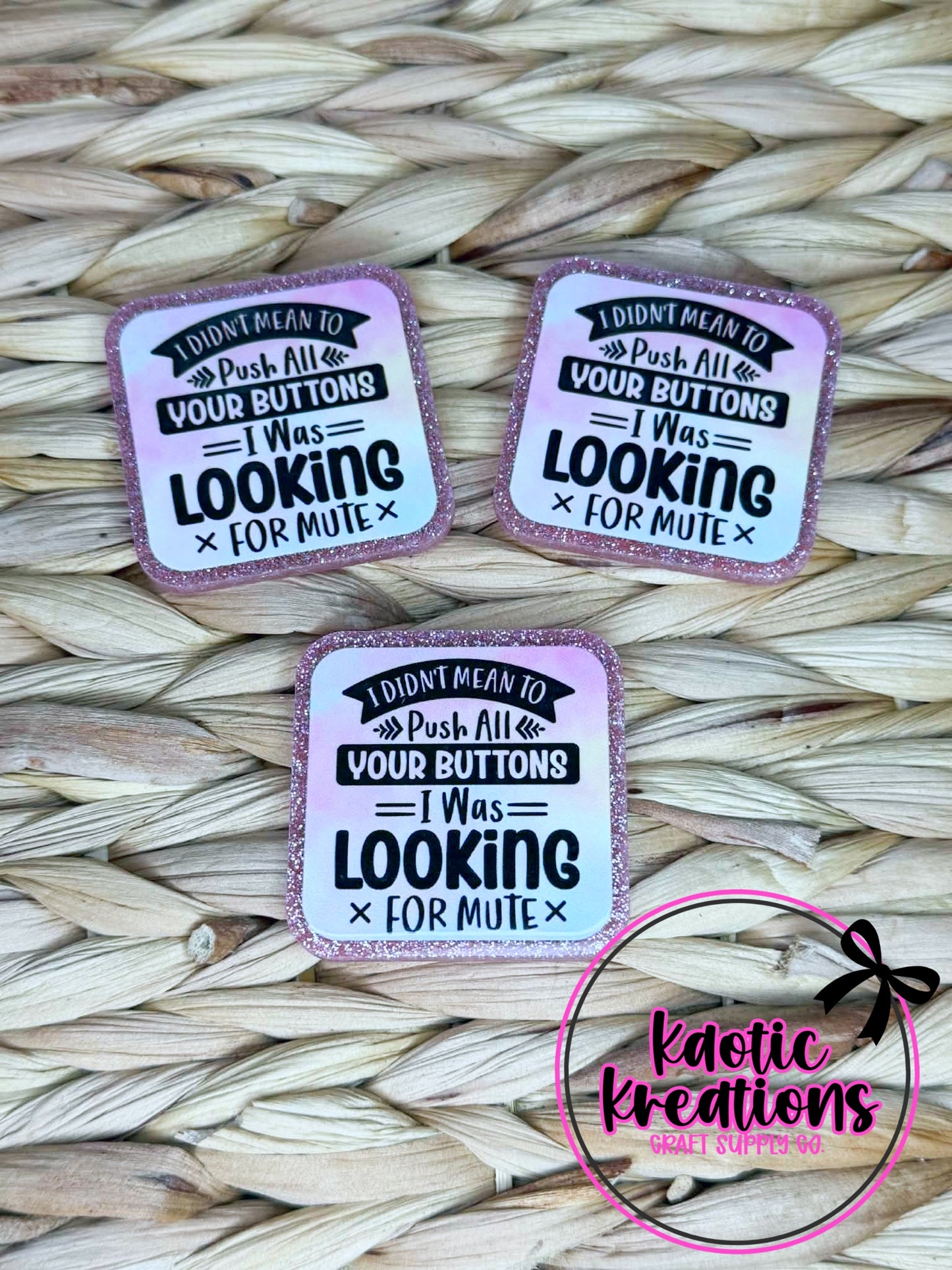 FLATBACK ACRYLIC LOOKING FOR MUTE F98 (1ct)