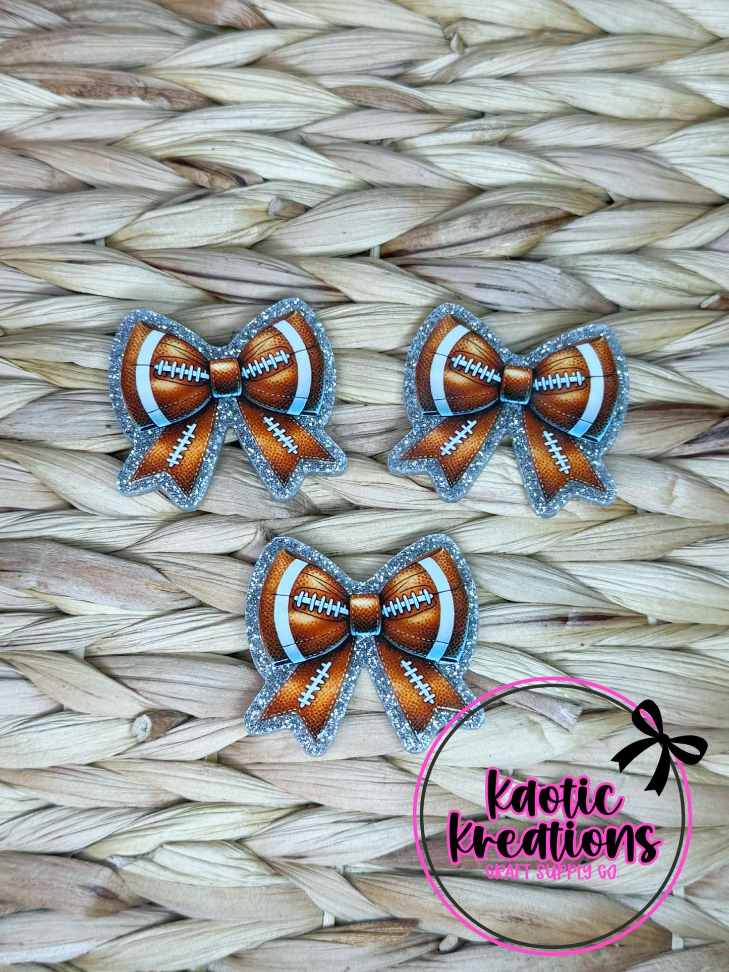 FLATBACK ACRYLIC FOOTBALL BOW F36 (1ct)