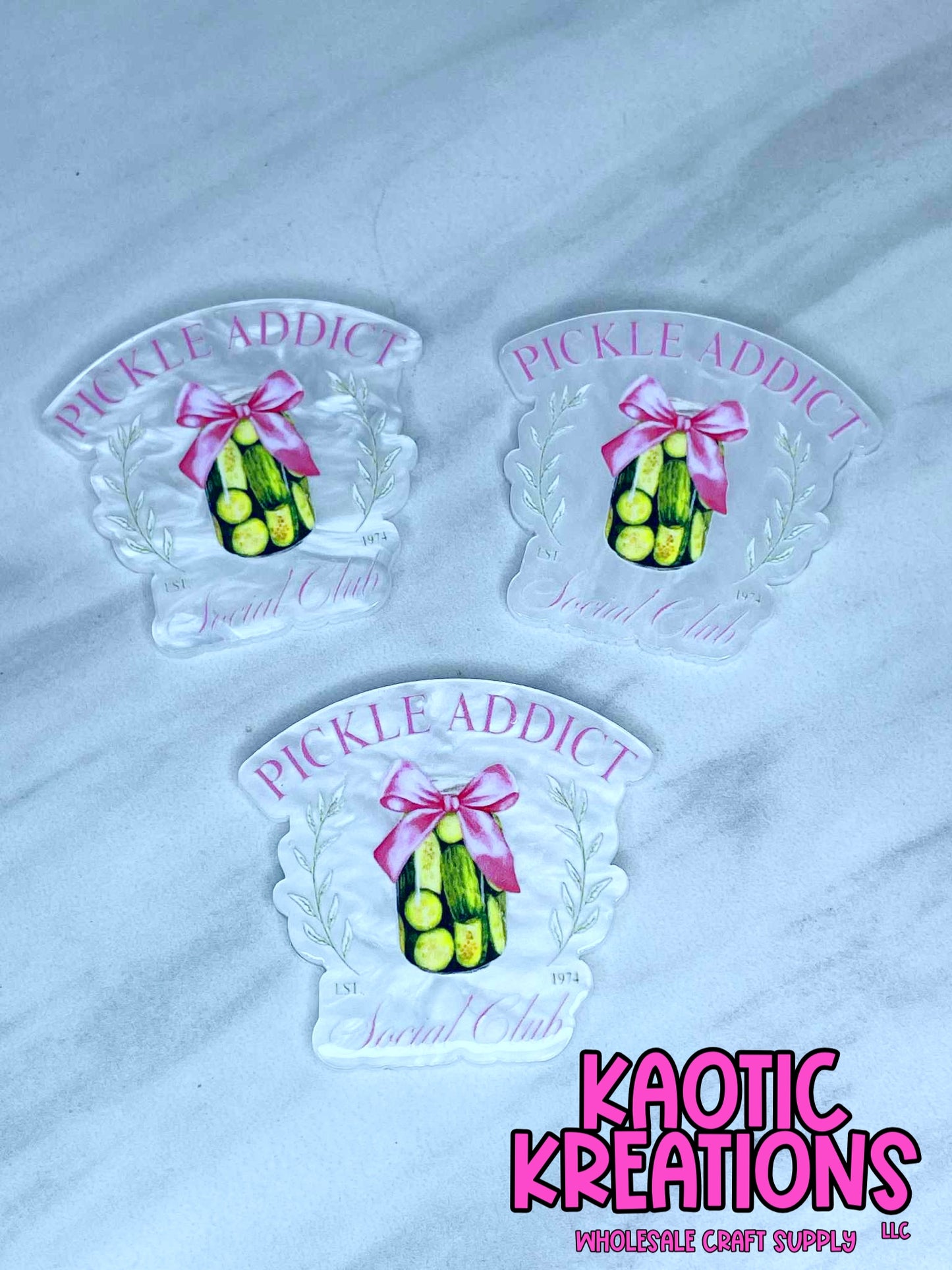FLATBACK ACRYLIC PICKLE ADDICT F615 (1ct)