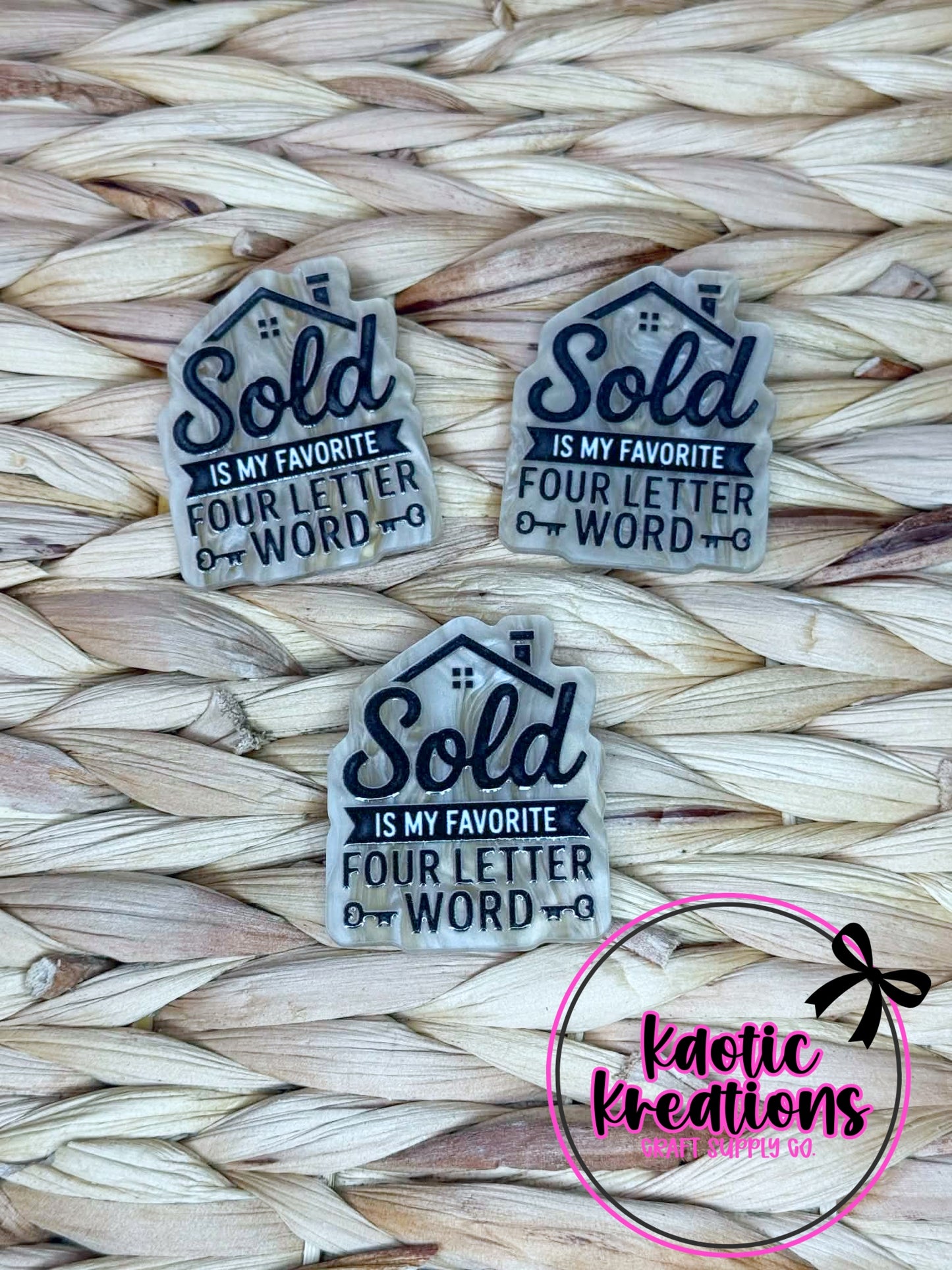 *CUSTOM* FLATBACK ACRYLIC 35mm X 42mm MY FAVORITE FOUR LETTER WORD F674 (1ct)