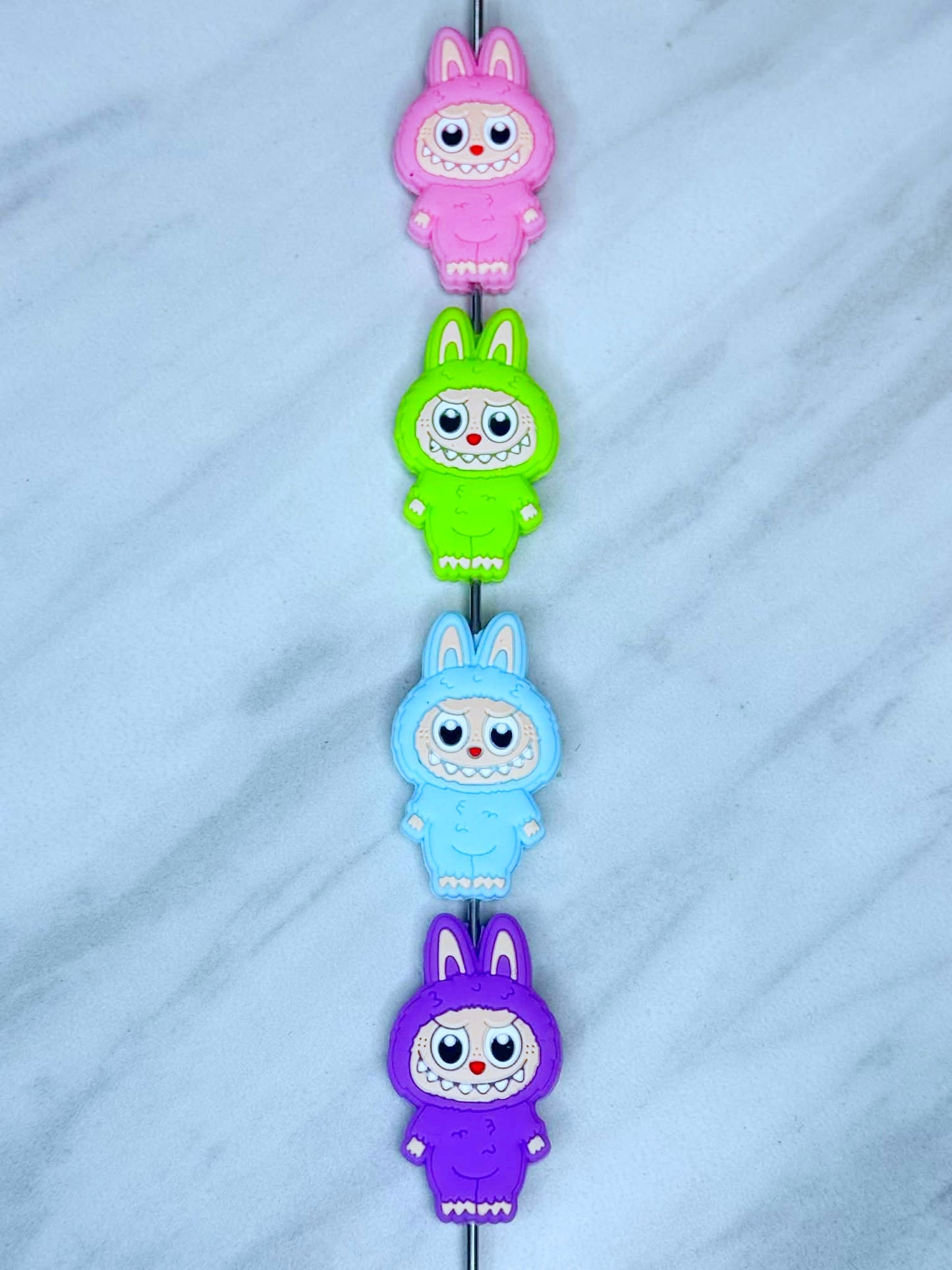 LABUBU SILICONE FOCAL (1ct)