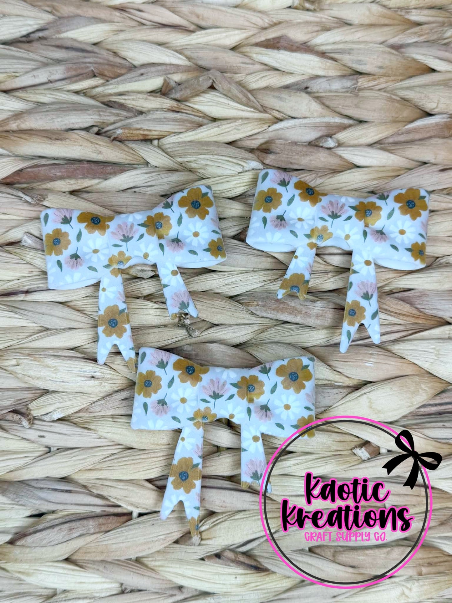*SHOP EXCLUSIVE* D22 BEADABLE JUMBO SILICONE BOW WILDFLOWERS (1ct)