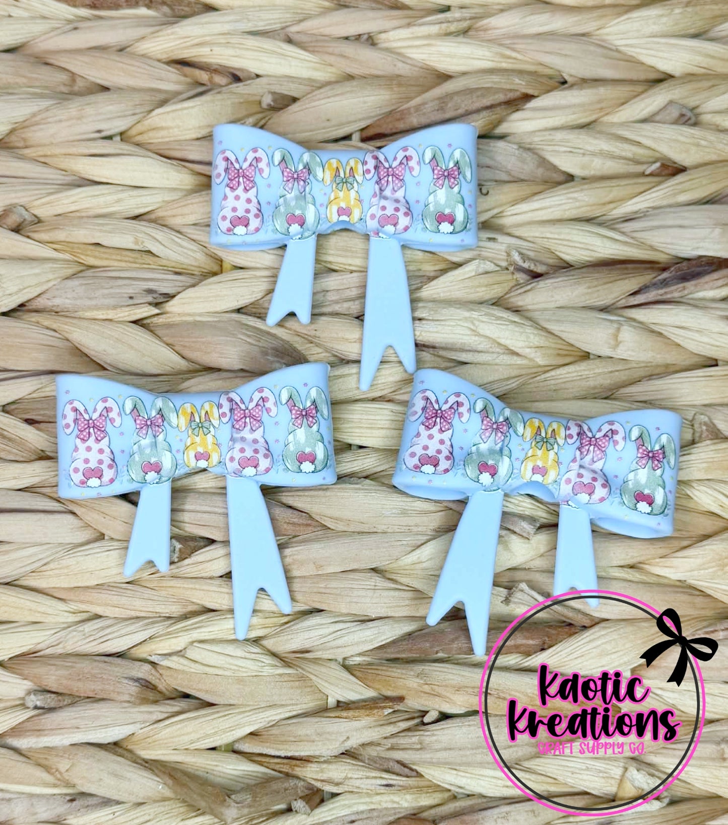 D13 BEADABLE JUMBO SILICONE BOW BABY BLUE BUNNIES (1ct)