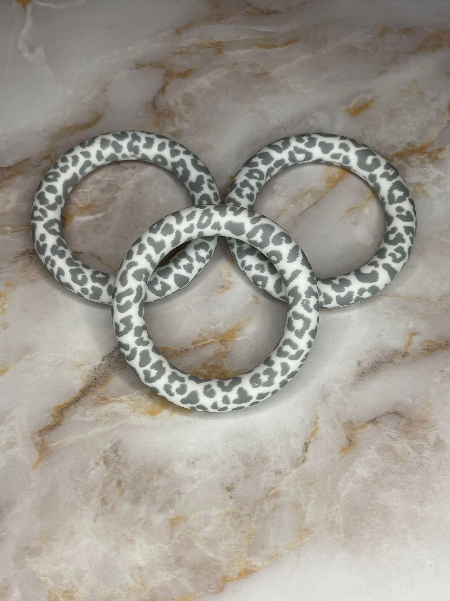 GREY LEOPARD 65MM SILICONE RING