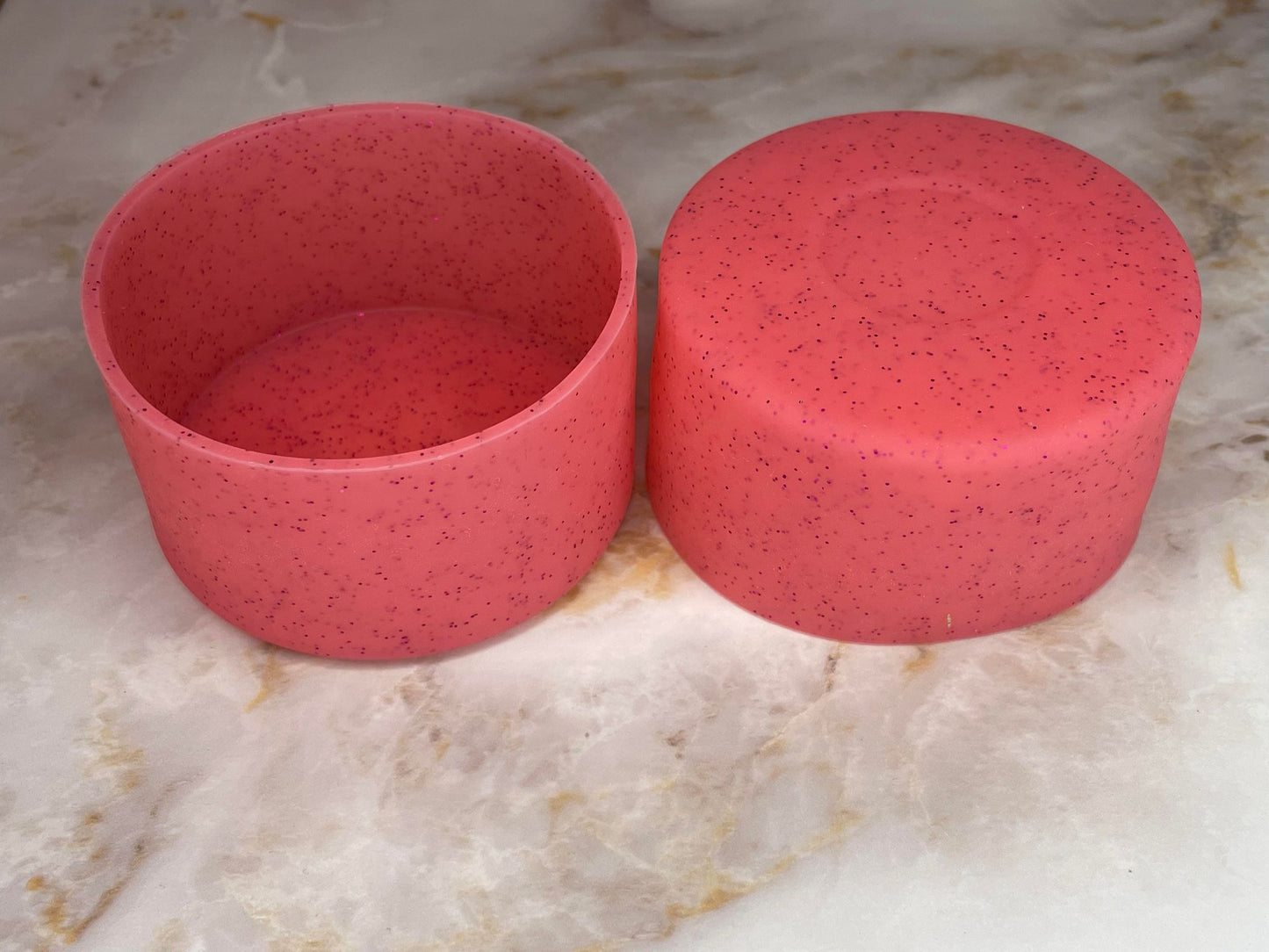 (DISCONTINUED) RED GLITTER SILICONE TUMBLER BOOT