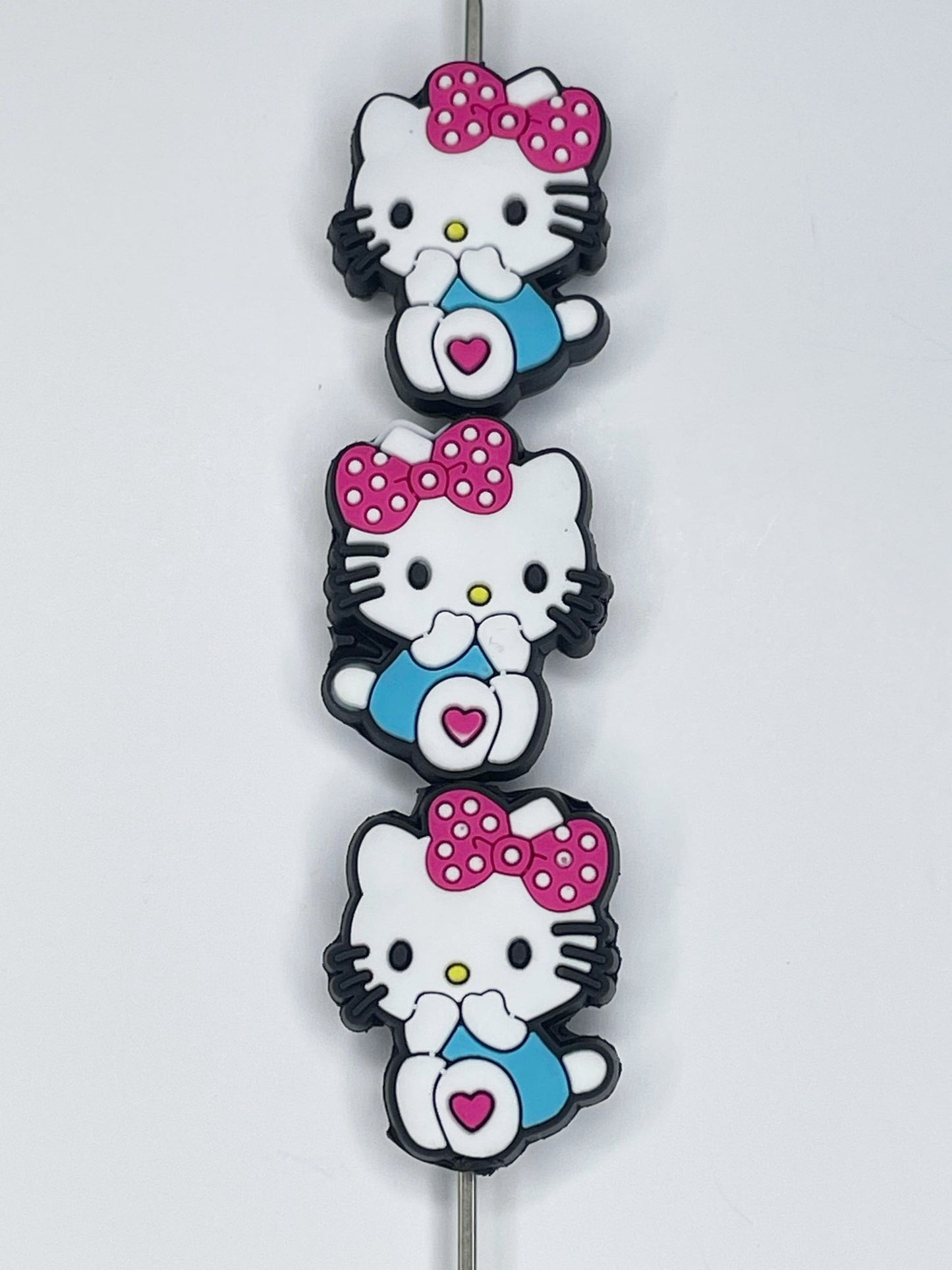 POLKA DOT BOW KITTY SILICONE FOCAL B63 (1ct)