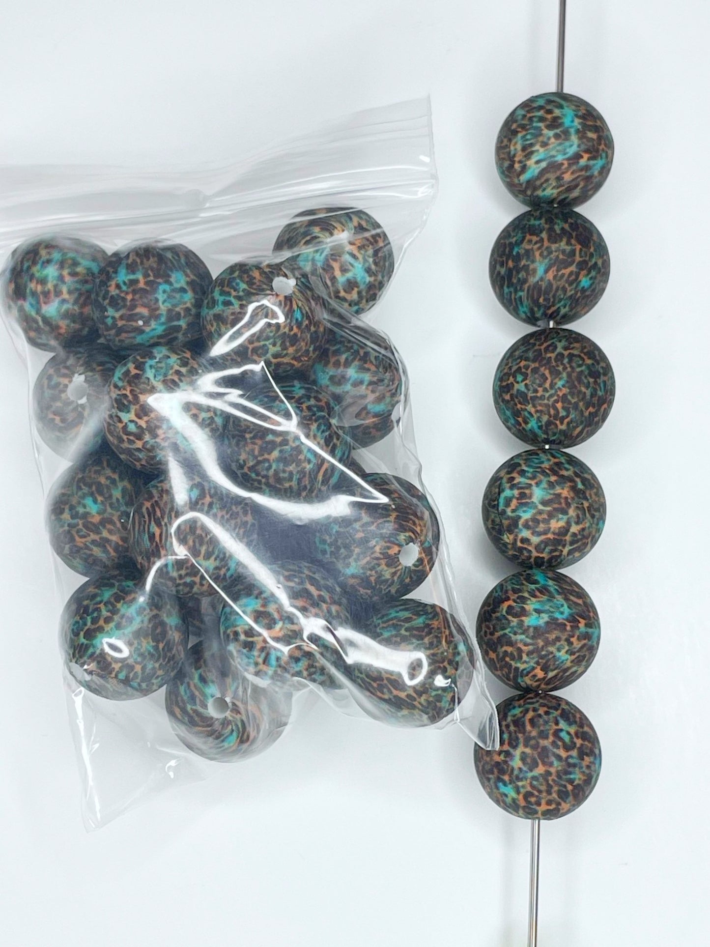 WHOLESALE - P183 TURQUOISE LEOPARD 15MM PRINT 20 PACK