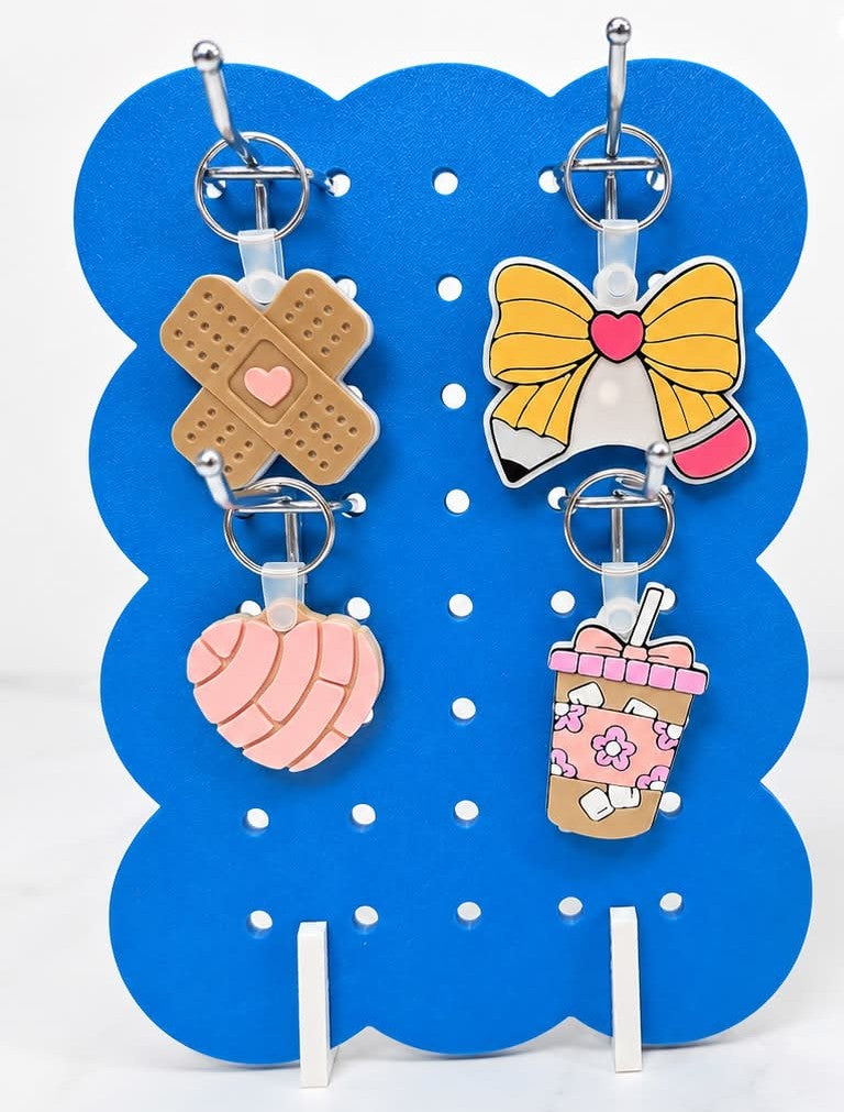 3D PRINTED PEGBOARD DISPLAY STAND