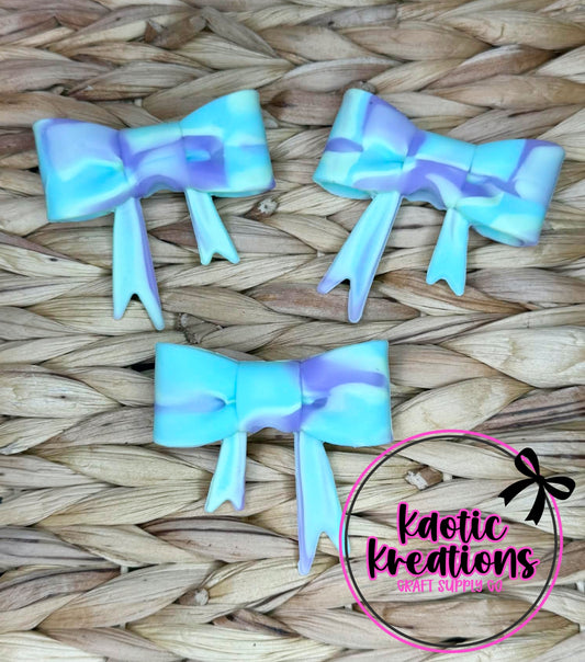 D79 BEADABLE JUMBO SILICONE BOW MINT/PURPLE/AQUA SWIRL (1ct)