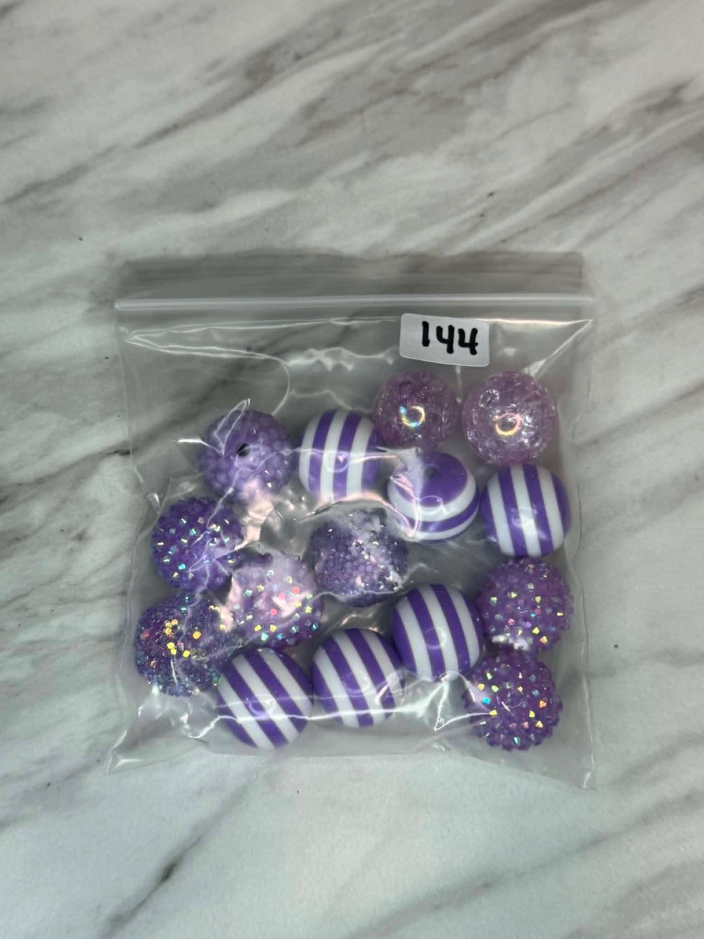 (SHOP DESTASH) 20MM ACRYLIC BEADS #144 (15ct)