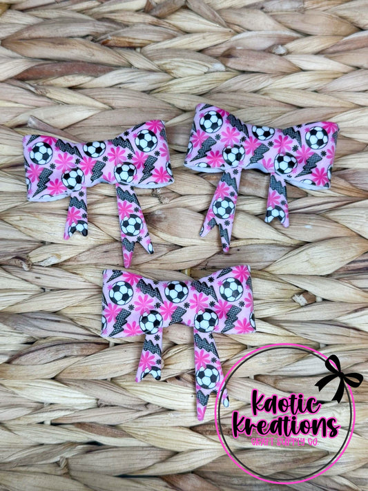 D19 BEADABLE JUMBO SILICONE BOW SOCCER GIRLY (1ct)