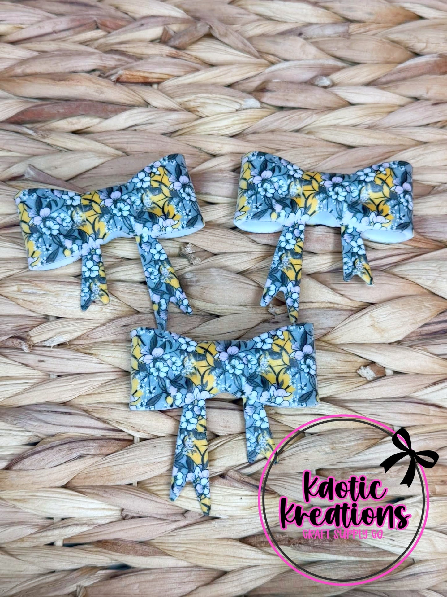 D53 BEADBALE JUMBO SILICONE BOW PASTEL FLORAL (1ct)