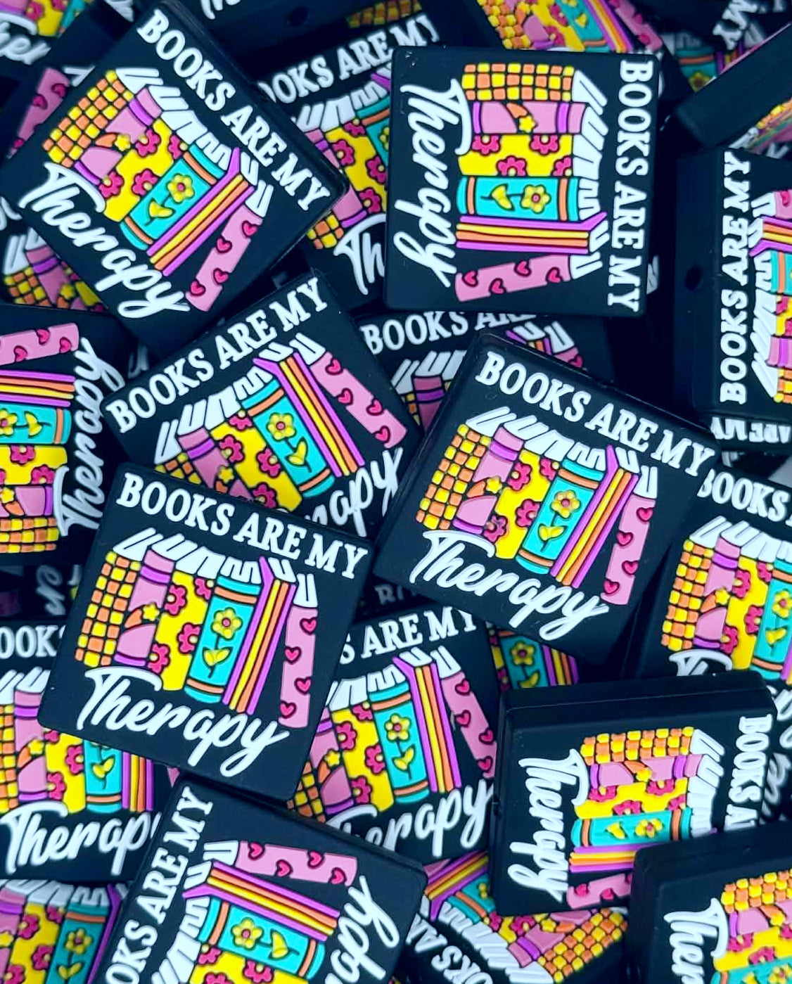 BOOKS ARE MY THERAPY SILICONE FOCAL D328 (1ct)