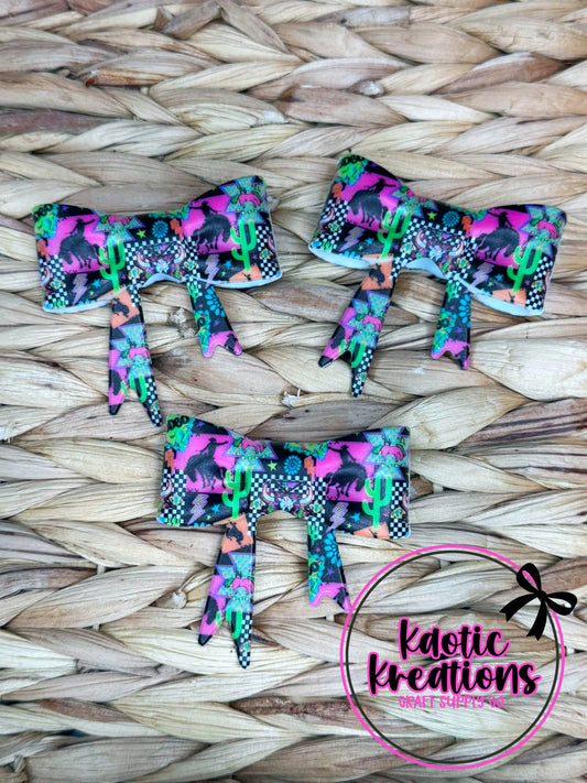 BEADABLE JUMBO SILICONE BOW RODEO GIRL (1ct)