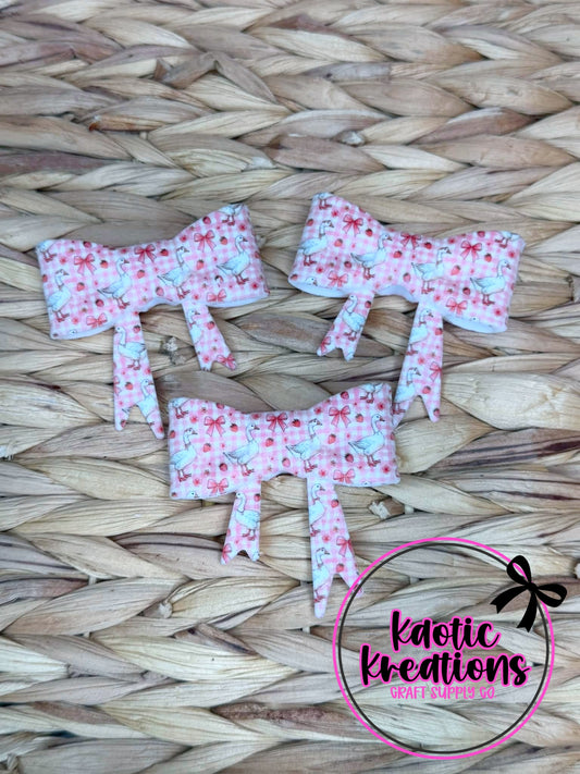 *SHOP EXCLUSIVE* D106 BEADBALE JUMBO SILICONE BOW CHECKERED GOOSE (1ct)