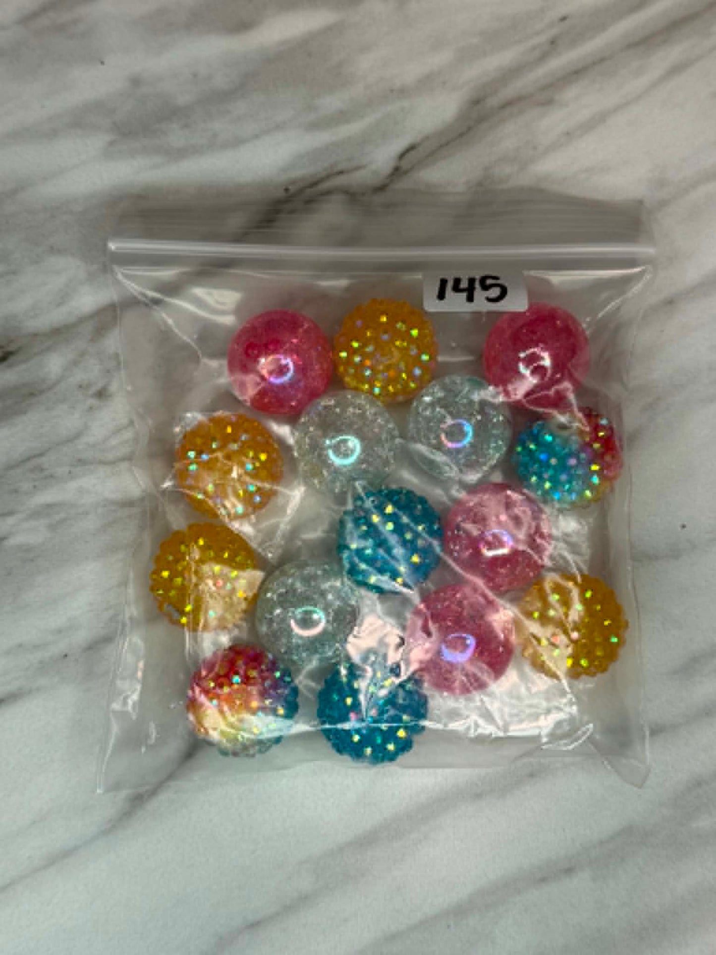(SHOP DESTASH) 20MM ACRYLIC BEADS #145 (15ct)