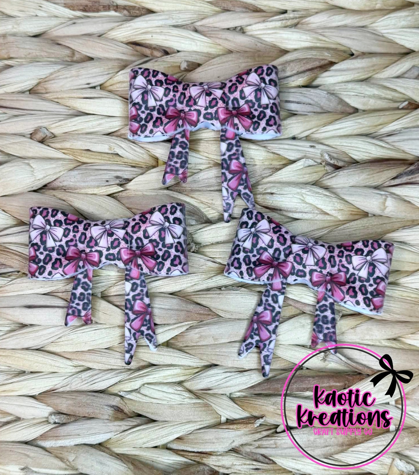 D15 BEADABLE JUMBO SILICONE BOW PINK LEOPARD BOWS (1ct)