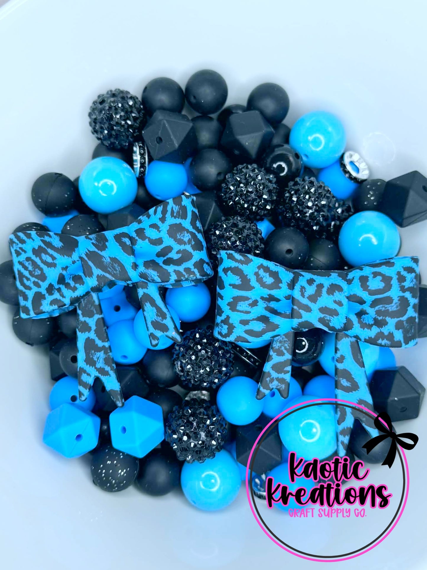 ACRYLIC SILICONE BEAD MIX W/JUMBO BOWS #62 (28ct)