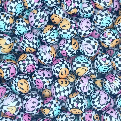 P681 CHECKERED RETRO SMILEY 15MM PRINT (1ct)