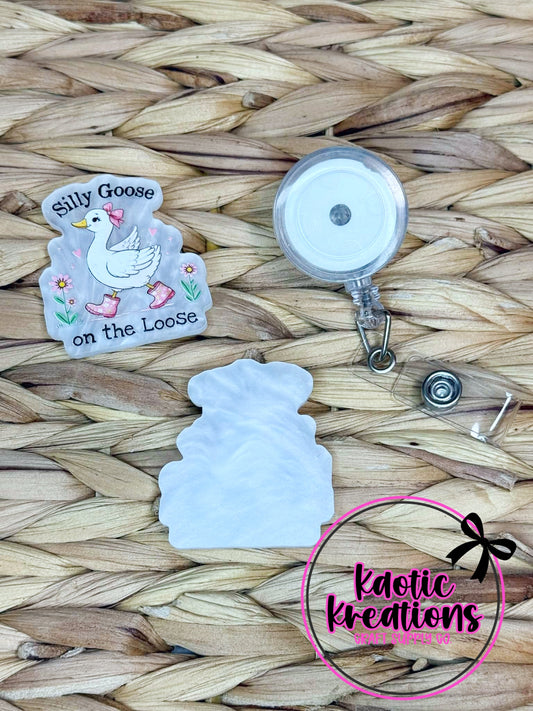 *CUSTOM* FLATBACK ACRYLIC 43mm X 47mm SILLY GOOSE F154 (1ct)