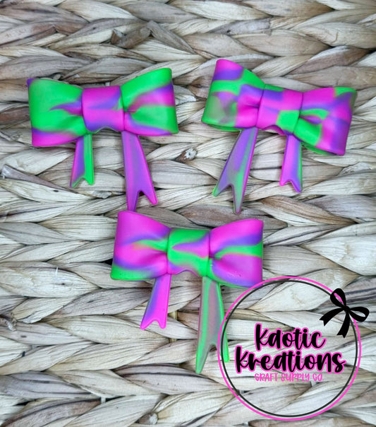 D76 BEADABLE JUMBO SILICONE BOW PINK/PURPLE/LIME SWIRL (1ct)
