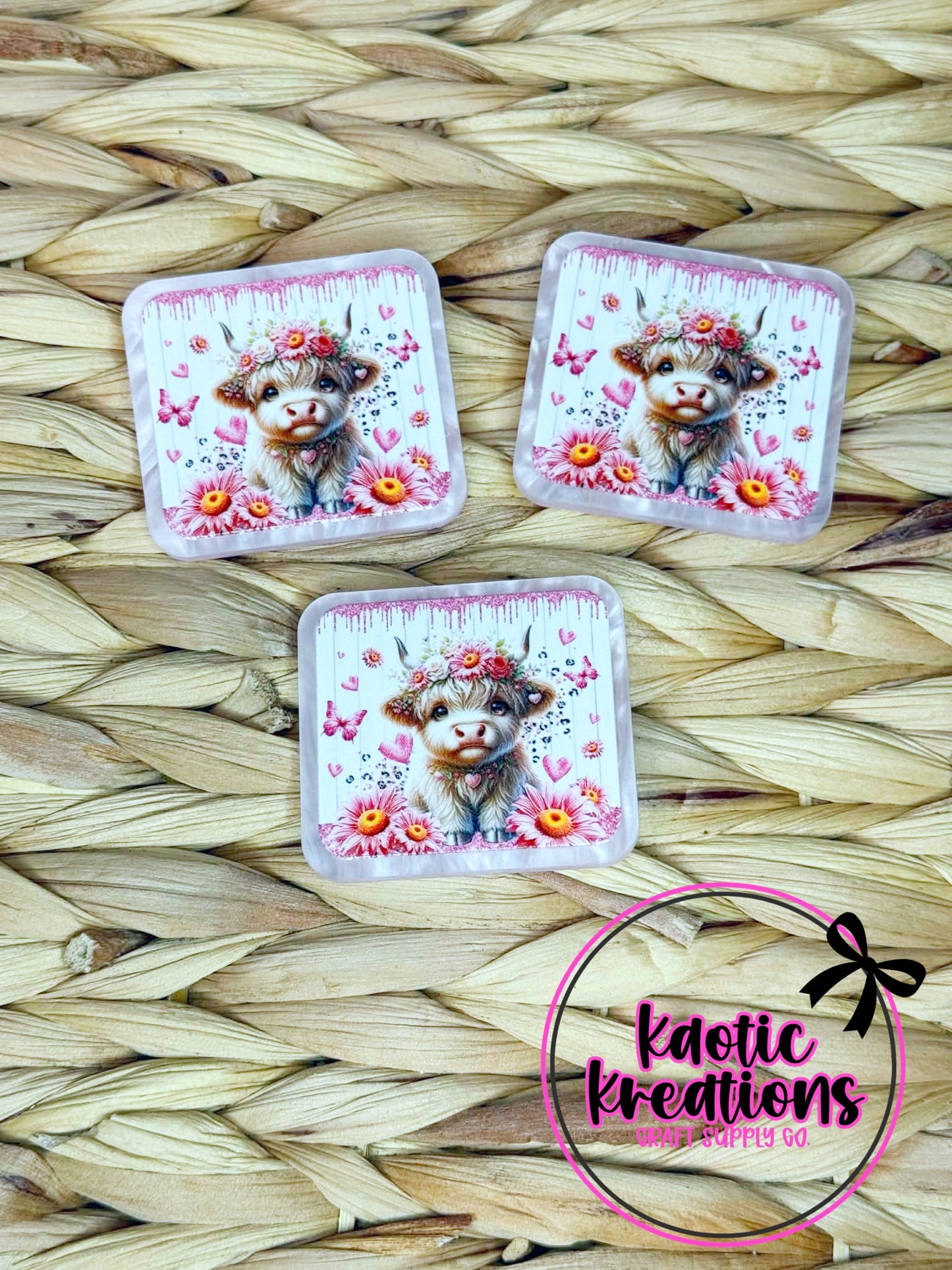 FLATBACK ACRYLIC CUTE COW F696 (1ct)