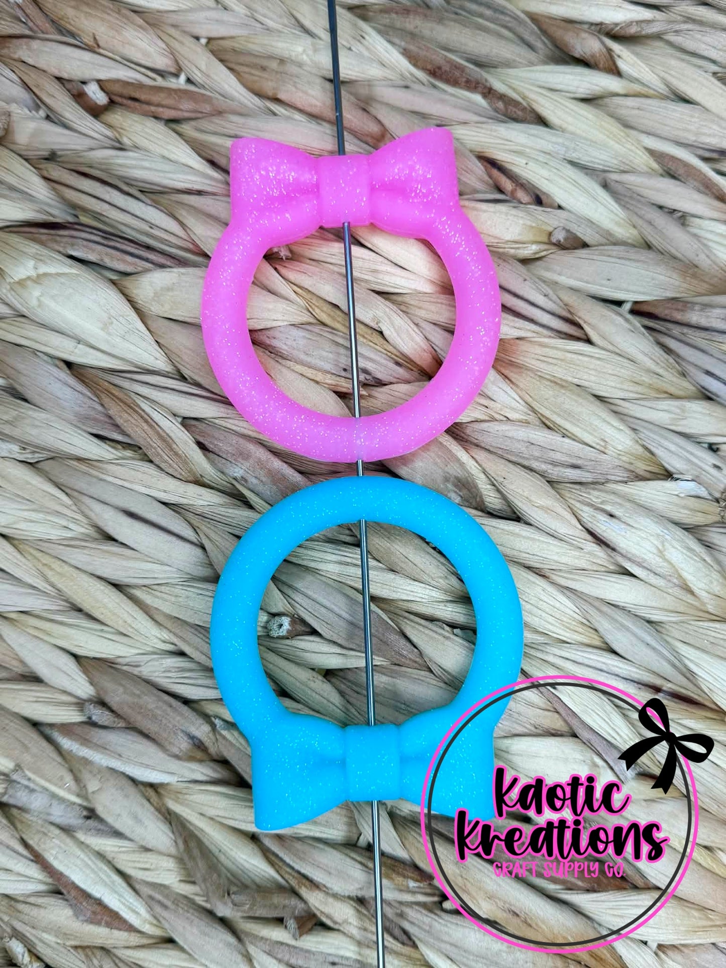 65MM GLITTER BOW SILICONE RINGS (1ct)