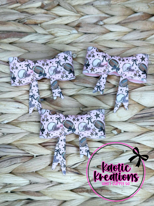 D35 BEADABLE JUMBO SILICONE BOW PINK BOWS AND FOOTBALLS (1ct)