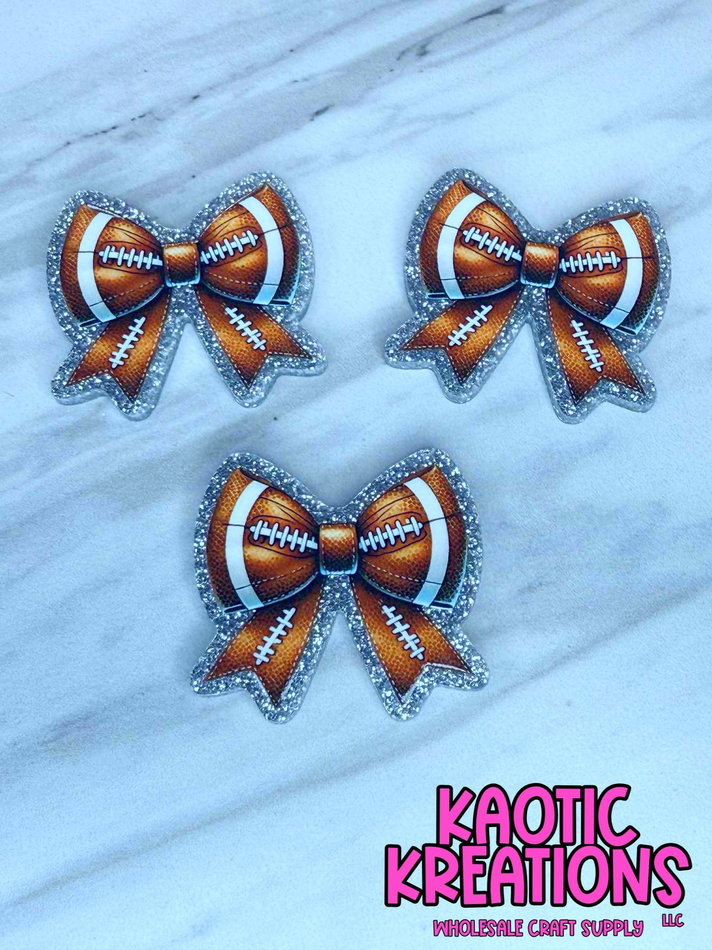 FLATBACK ACRYLIC FOOTBALL BOW F36 (1ct)