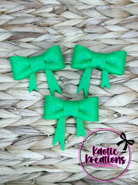 D25 BEADABLE JUMBO SILICONE BOW GREEN GLITTER (1ct)
