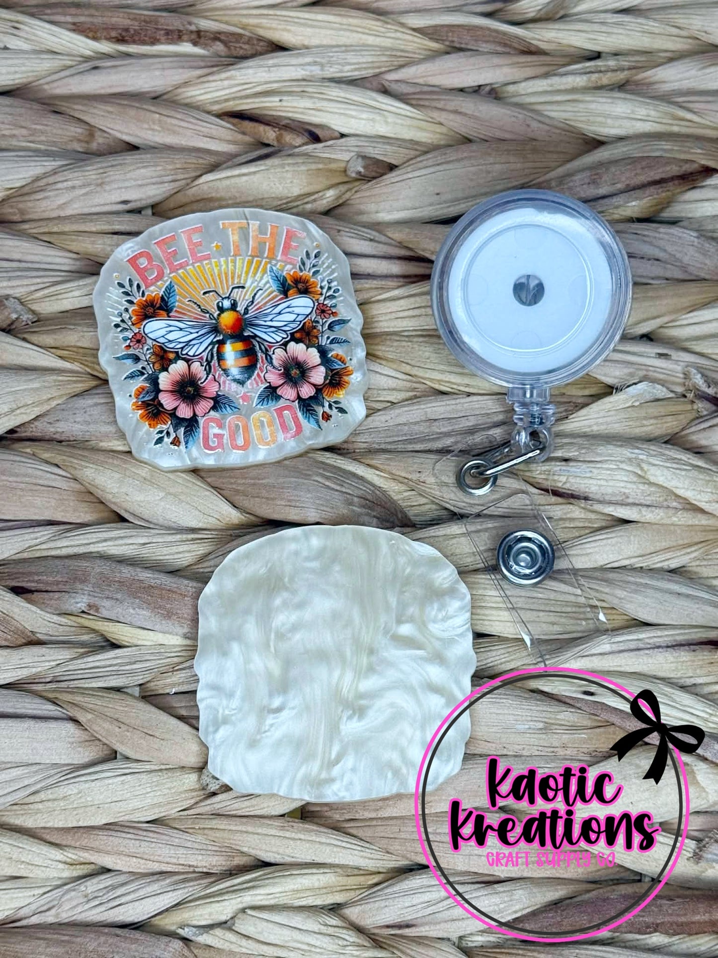 *CUSTOM* FLATBACK ACRYLIC 42mm X 42mm BEE THE GOOD F57 (1ct)