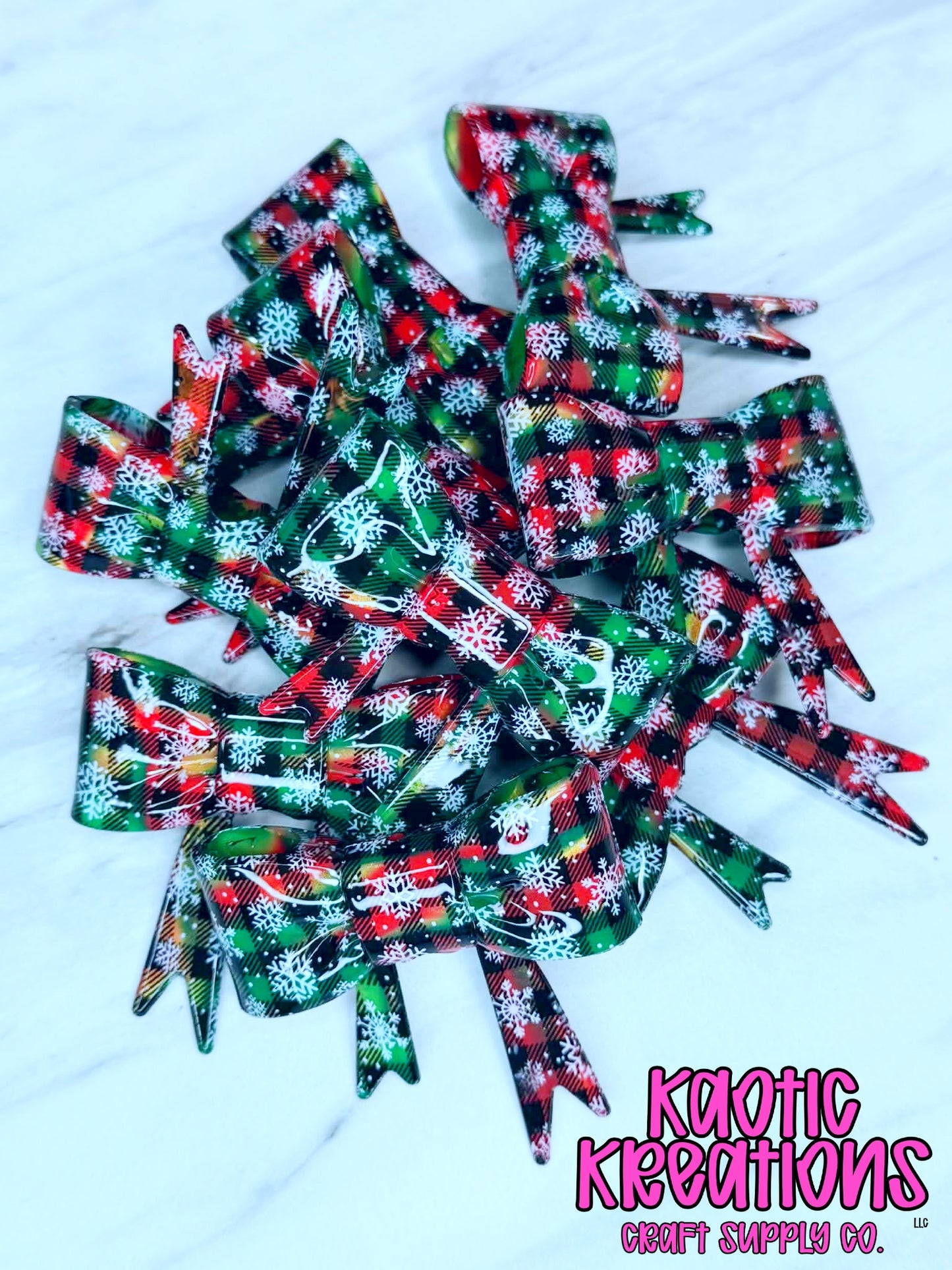 BEADABLE JUMBO SILICONE BOW LIQUID SNOWFLAKE CHECKERED CHRISTMAS SWIRL (1ct)